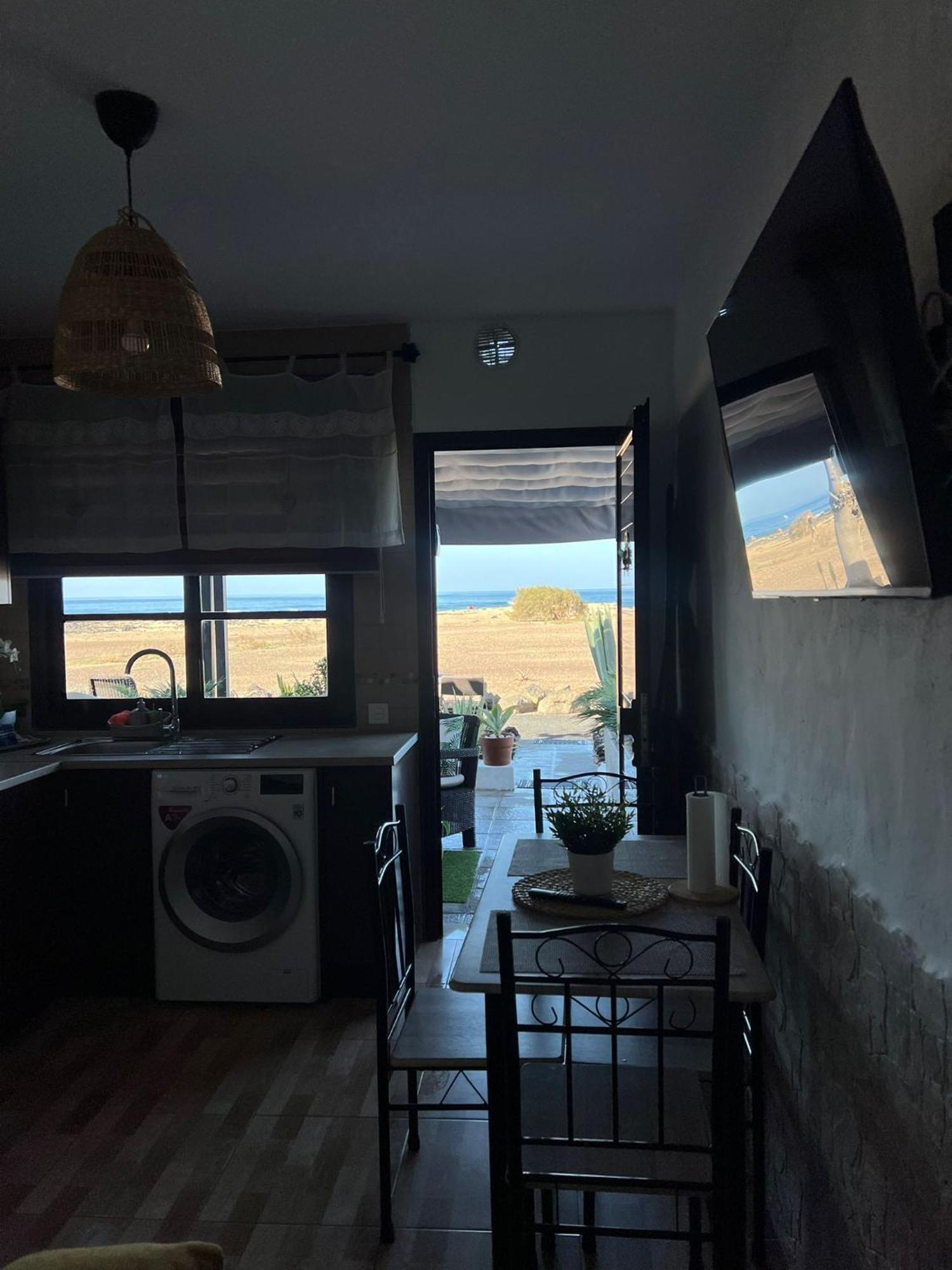 Apartamento Meliyeri1 1ª Linea De Playa El Cotillo  Экстерьер фото